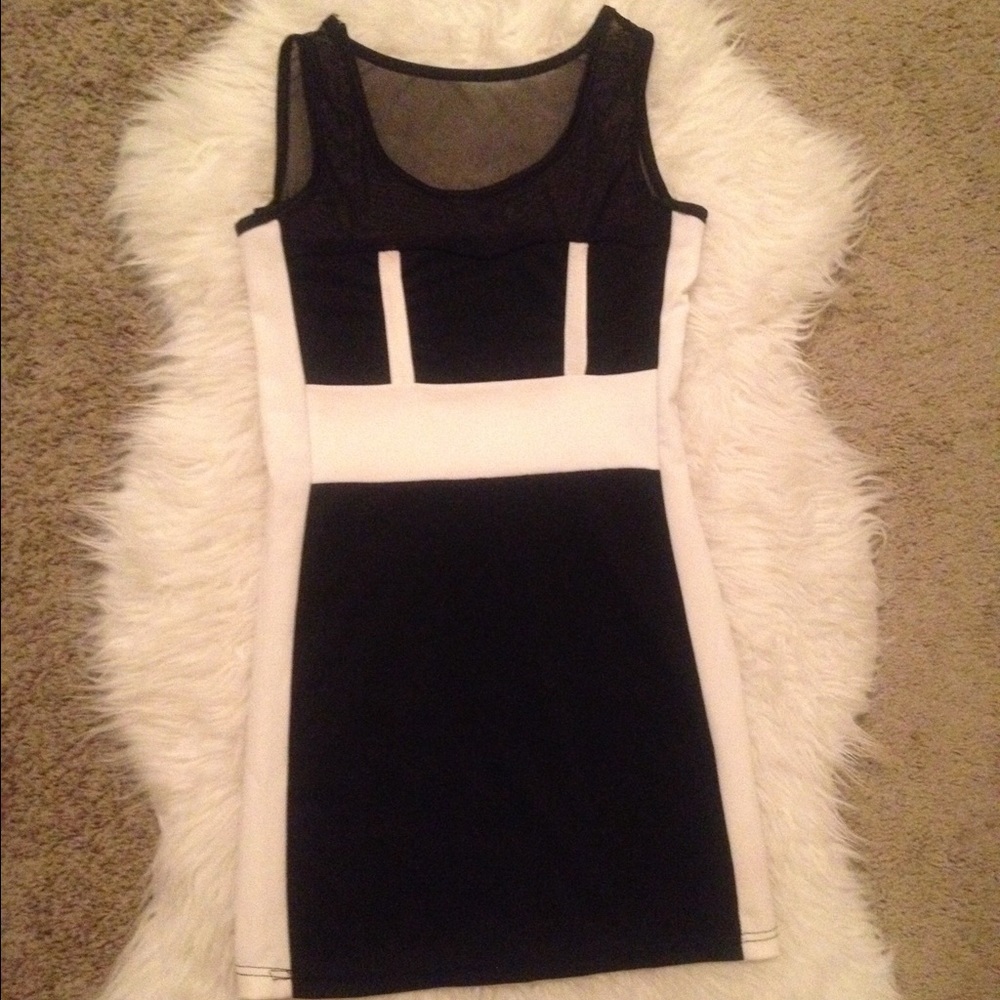 Black and white structured paneled dress