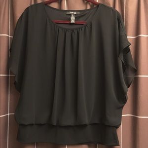 Style & Co Dolman style top. Black PXL
