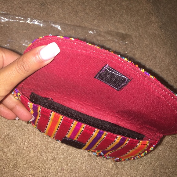Beautiful handcrafted mini multi color pouch - Picture 2 of 4