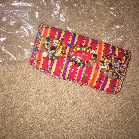 Beautiful handcrafted mini multi color pouch - Picture 4 of 4