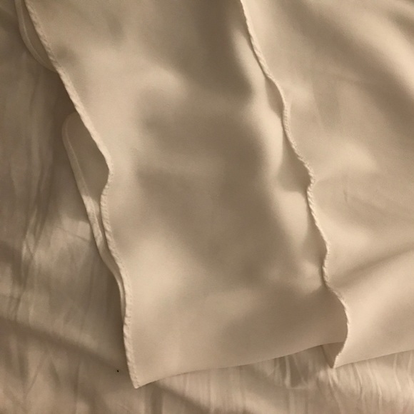 Flowy loose silk tank top - Picture 4 of 4