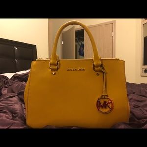 Michael kors handbag