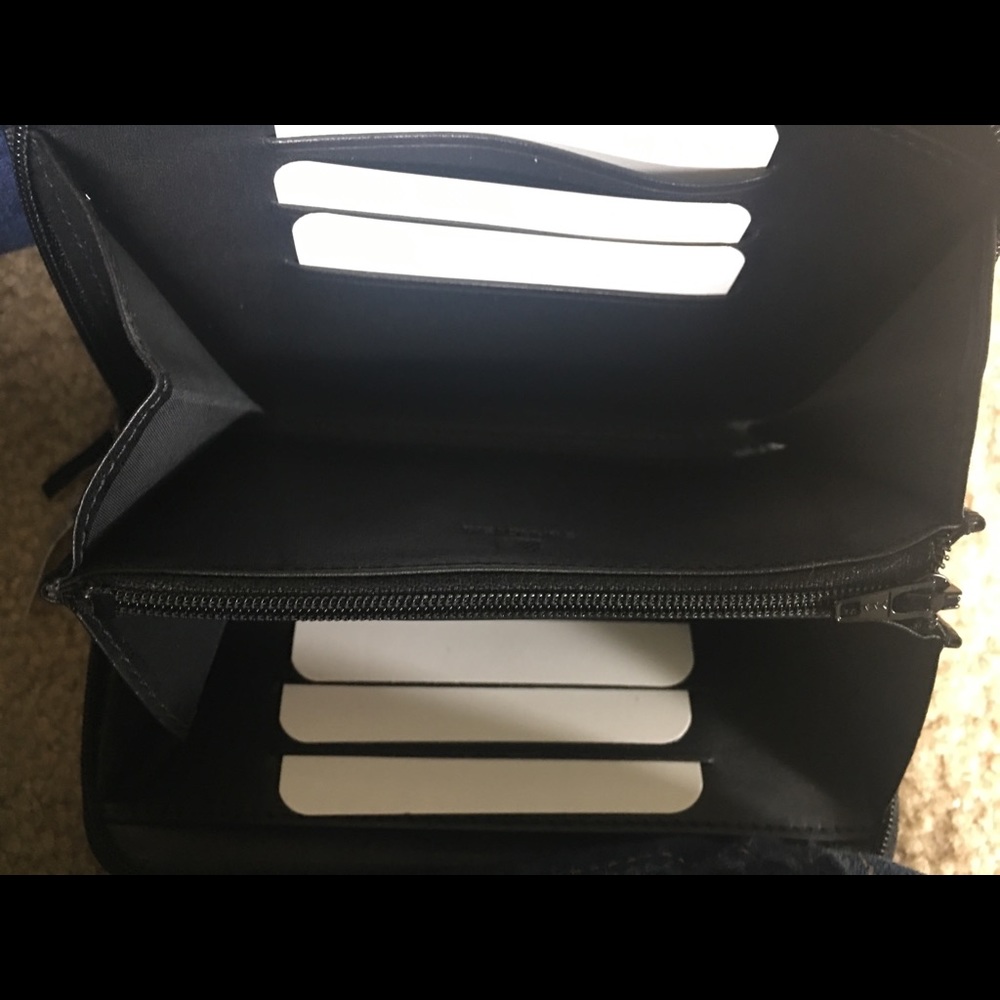 SOLD 💥🦋🦋Wallet brand new - Picture 4 of 4