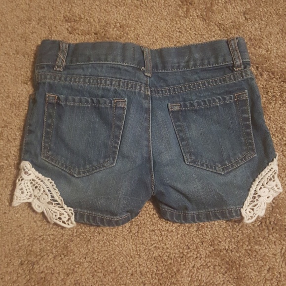 Shorts - Picture 2 of 3