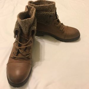 Women's coolest boots size 9.5