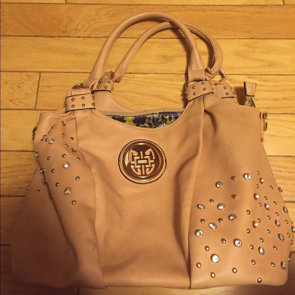 Nude purse