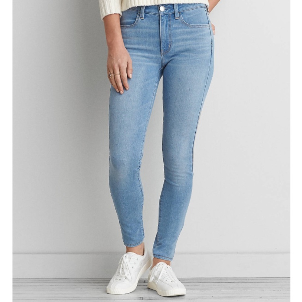 New with tags American eagle jeans size 8 short