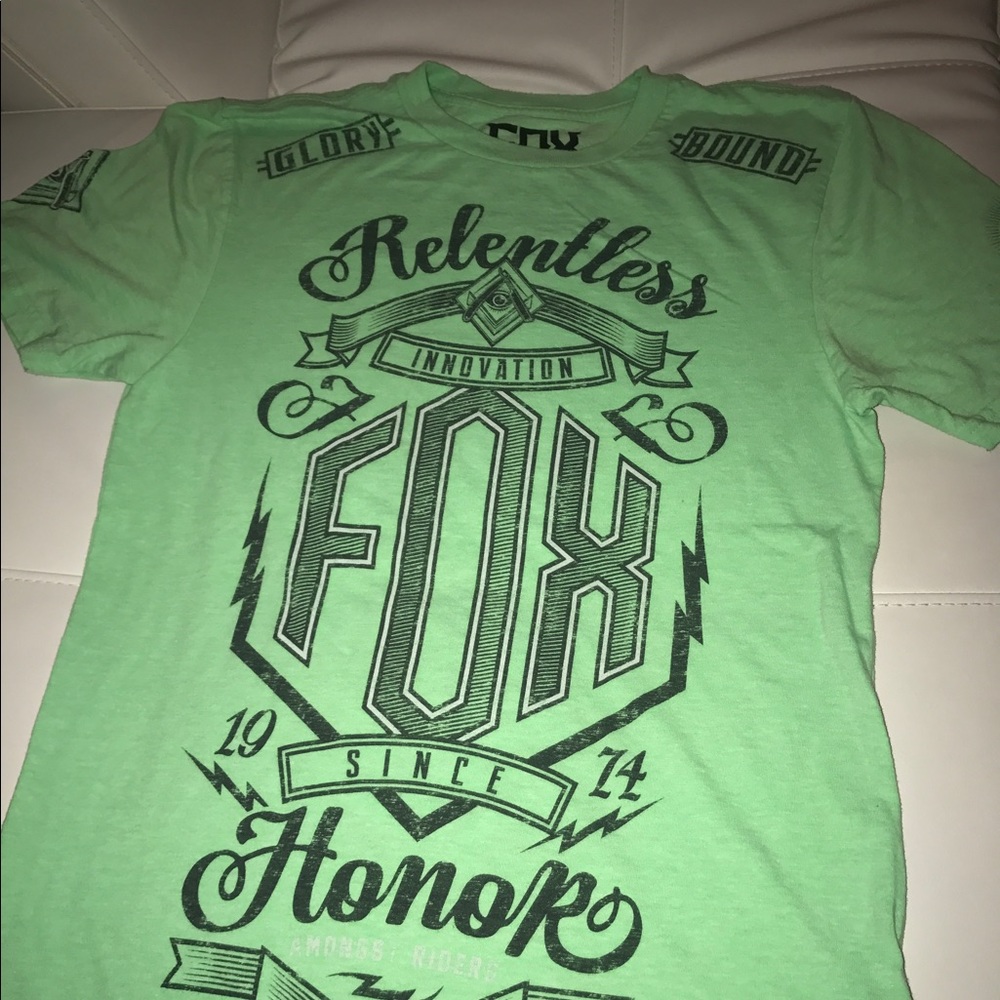 Fox men tee size small from Buckles
