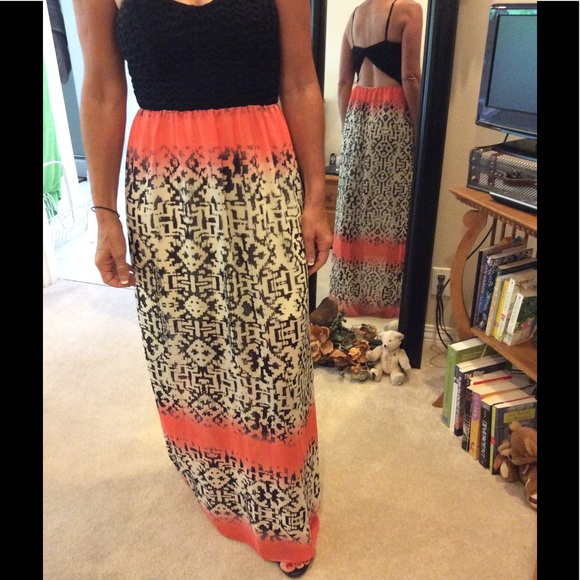 Layered Long Dress with a cut out back. - Picture 3 of 3