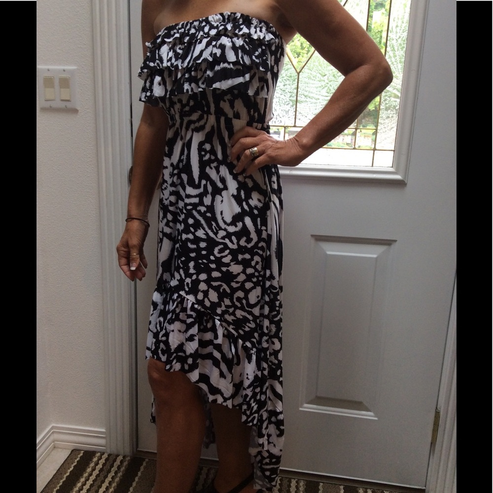 Black and White Short Front Dress