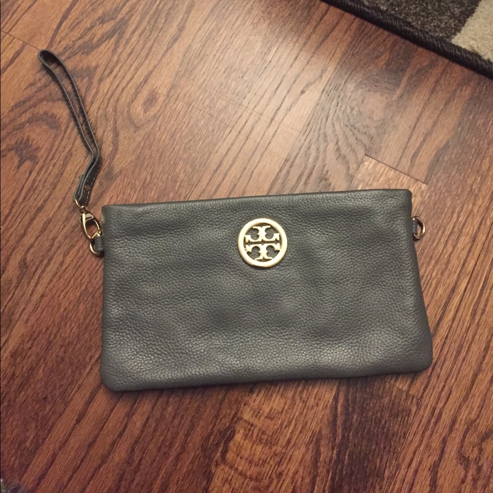 Tory burch gray wristlet wallet