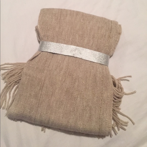 Glove and scarf set - Picture 2 of 3