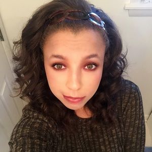 Meet your Posher, Brianna