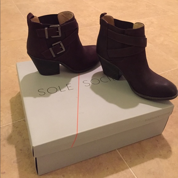 Sole Society Booties/ So-Maris in Wine Color - Picture 4 of 4