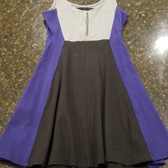Sold! Express Skater Dress Size Xs - Picture 2 of 3