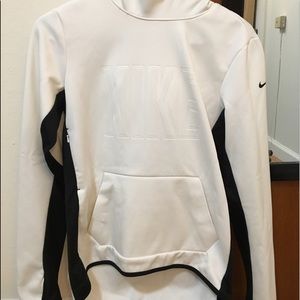 Nike Therma-Fit pullover (white)