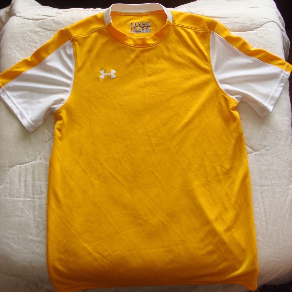 Under Armor boys dry fit crew neck active tshirt