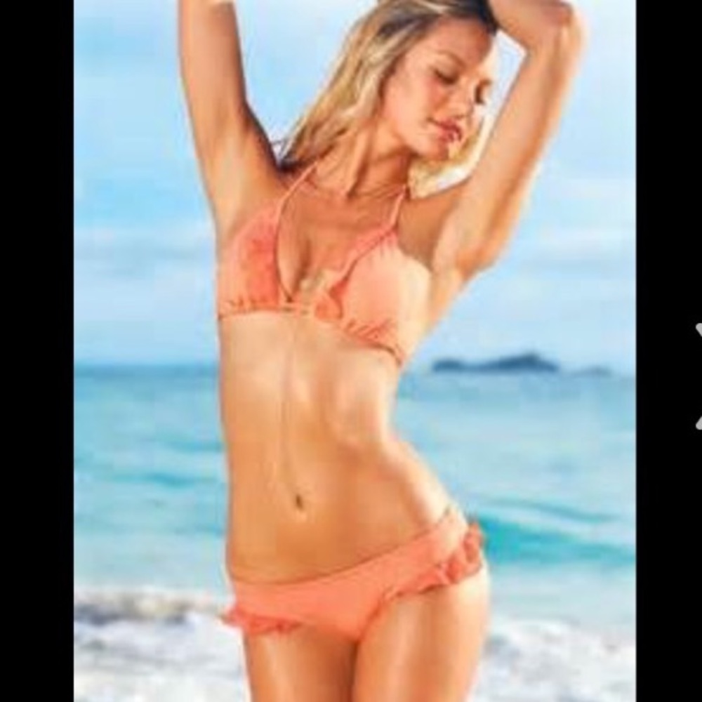 ☀️ SUMMER SALE 👙👙Victoria's Secret Ruffle bikini