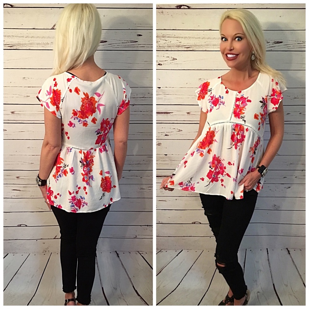 LAST ONE Gorgeous fuchsia floral top! - Picture 2 of 2