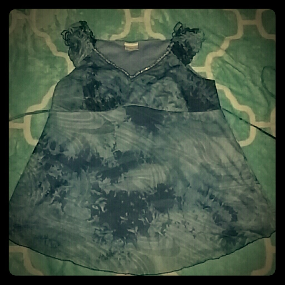 Vintage sleeveless maternity blouse