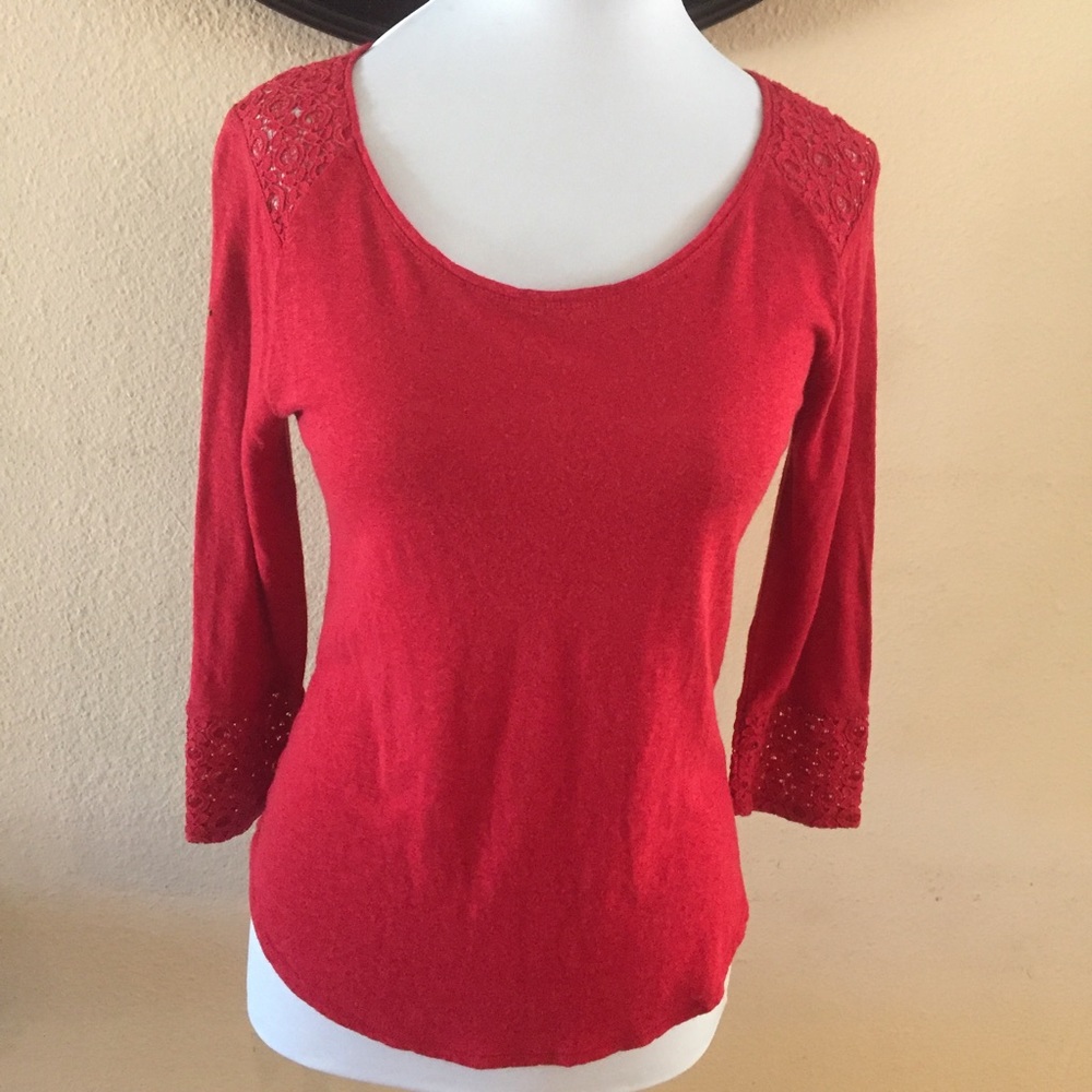 Lucky Orange Lace shoulder & sleeve Detail top