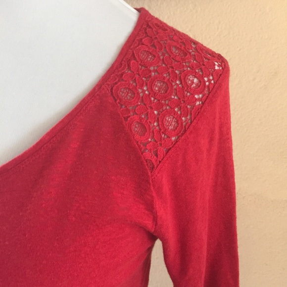 Lucky Orange Lace shoulder & sleeve Detail top - Picture 2 of 6