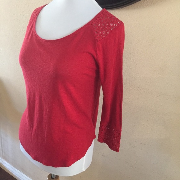 Lucky Orange Lace shoulder & sleeve Detail top - Picture 3 of 6