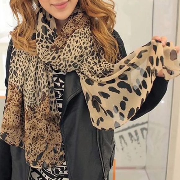 Accessories - Leopard Scarf