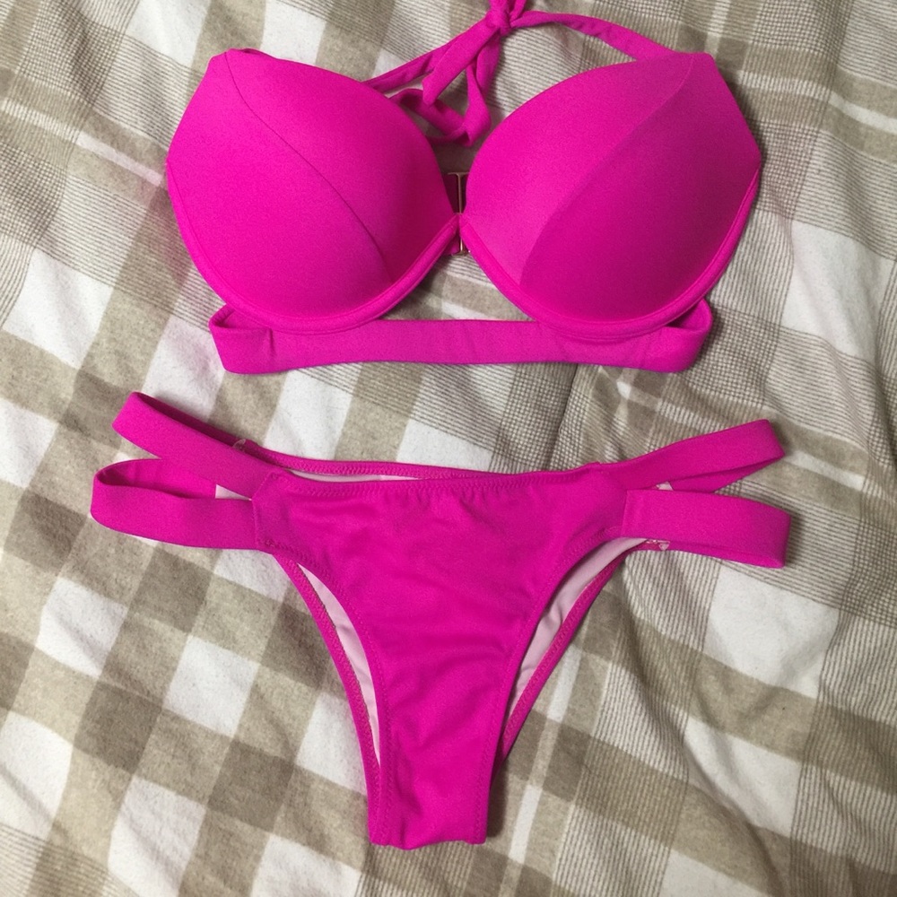32DD/S strap bikini