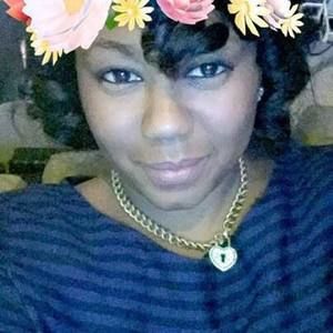 Meet your Posher, Nia