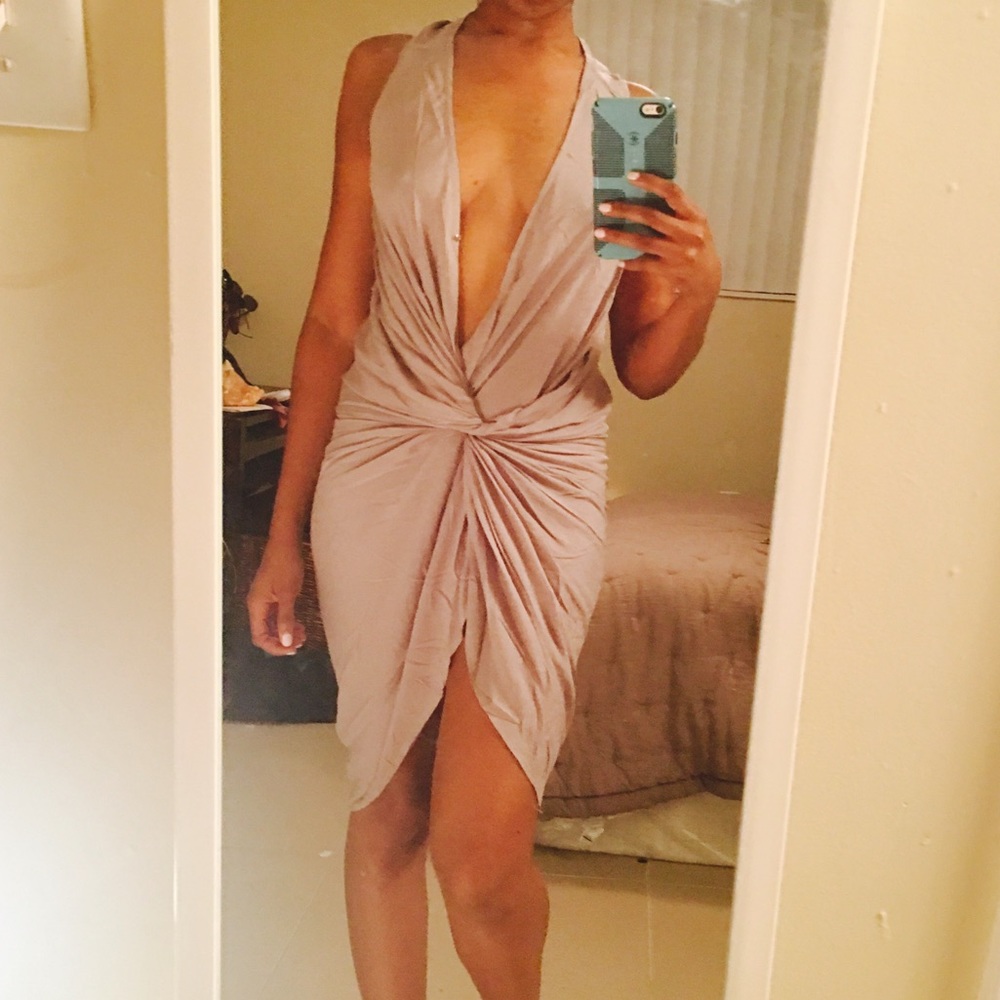 🎉NEW ARRIVAL 🎉Sexy Greek Inspired Gray Dress - Picture 8 of 8