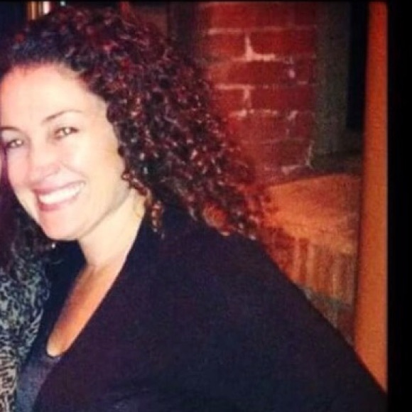 Meet your Posher, Lisa - Picture 1 of 1