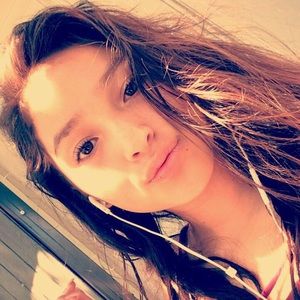 Meet your Posher, Natalie