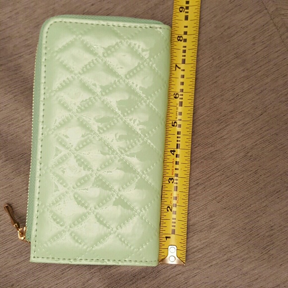 Mint green wallet NWOT - Picture 2 of 6