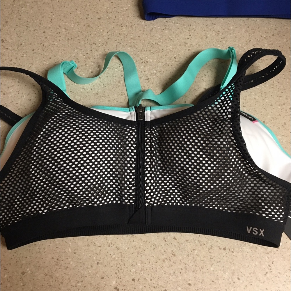 Victoria's Secret Sports Bra 36c padded