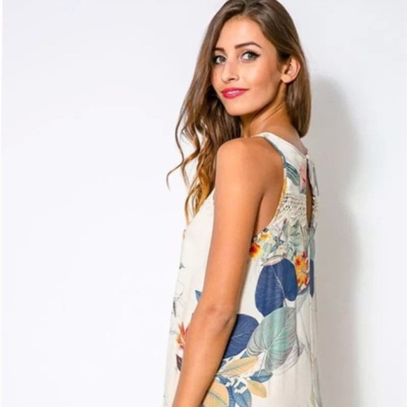 🎉HP🎉one left!! Stunning floral dress-crochet hem - Picture 7 of 8