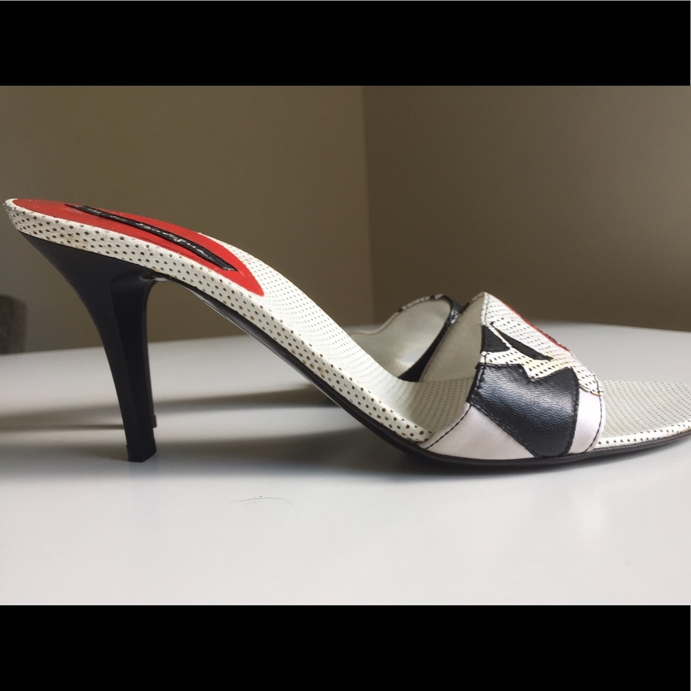NWT Mario Bologna stiletto sandals size 6