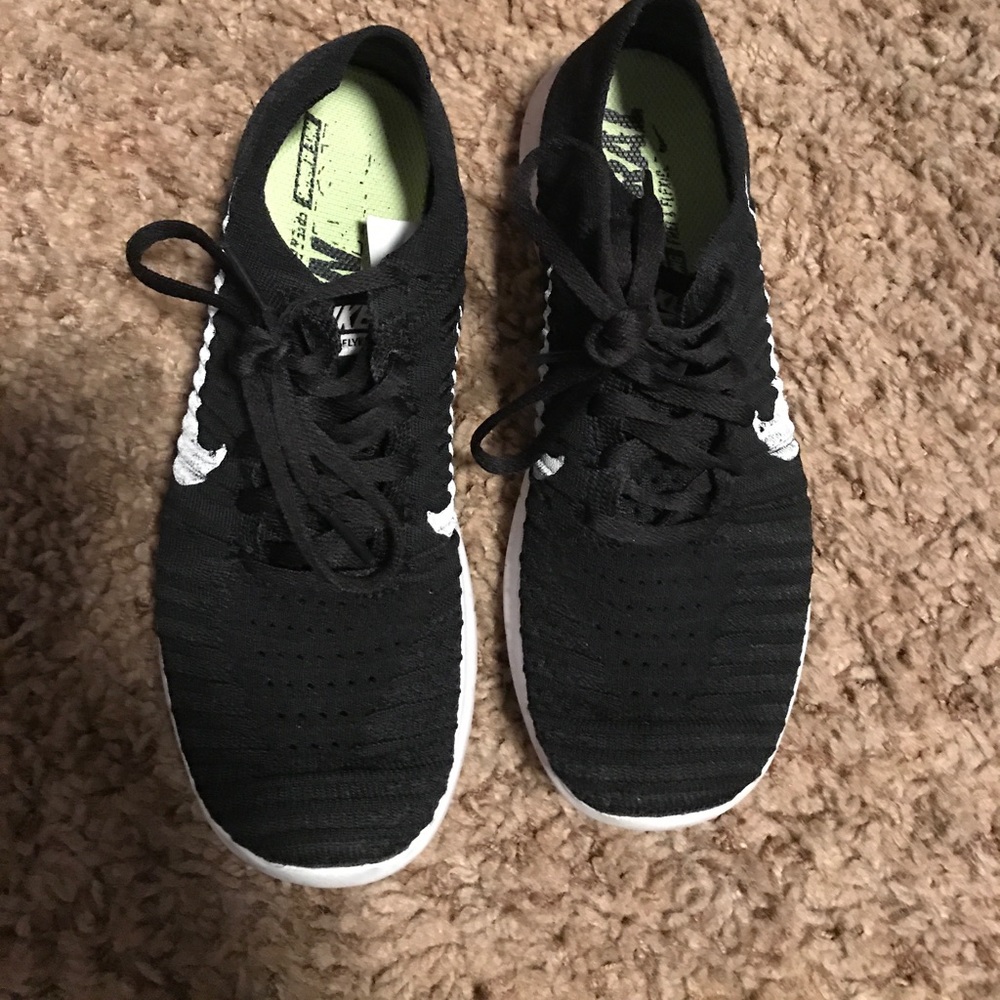 2016 Nike free run flyknit