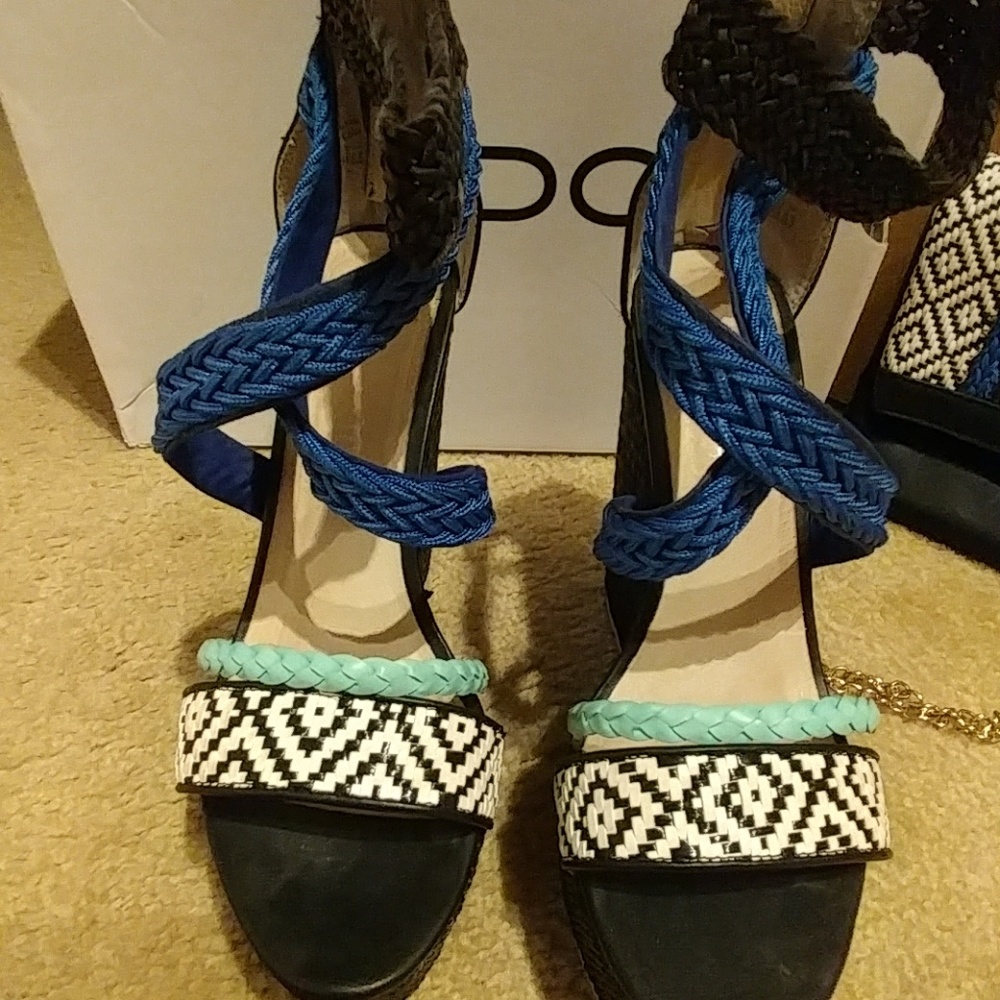 Sandals - Picture 2 of 4