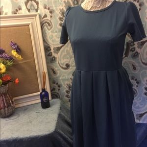 🆕 Solid blue medium LuLaRoe Amelia