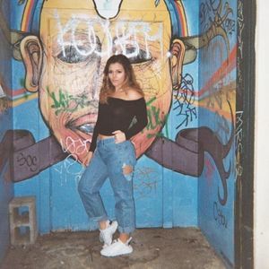 Meet your Posher, Samantha