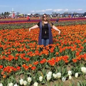 Meet your Posher, Julia