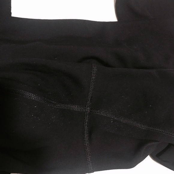 ❌SOLD❌ Lorna Jane Mesh Crops - Picture 4 of 4