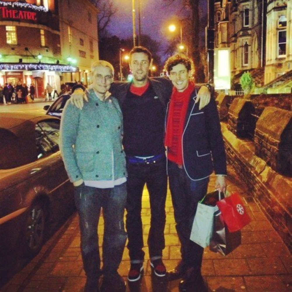 Meet your Posher, Simon