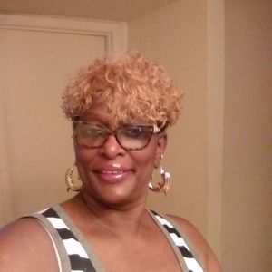 Meet your Posher, Deborah