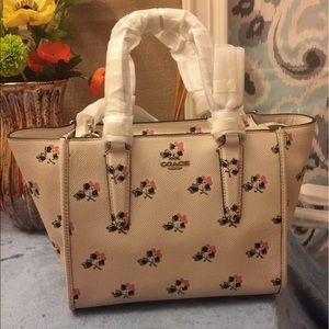 Beautiful coach floral bag