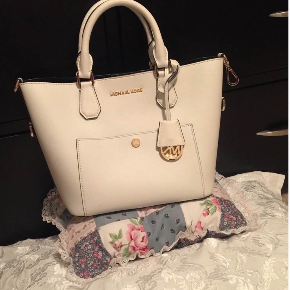 Sold on Rebag - Picture 2 of 5