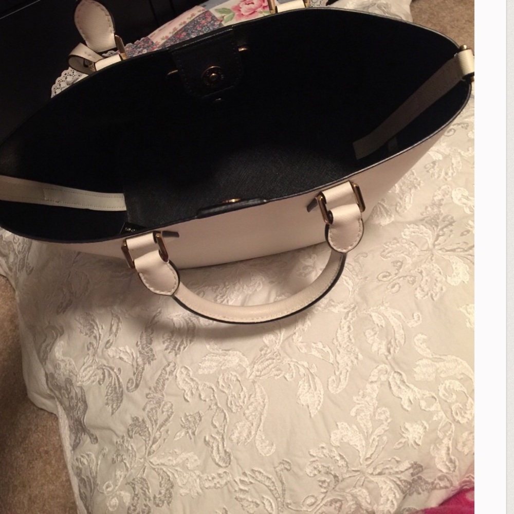 Sold on Rebag - Picture 5 of 5