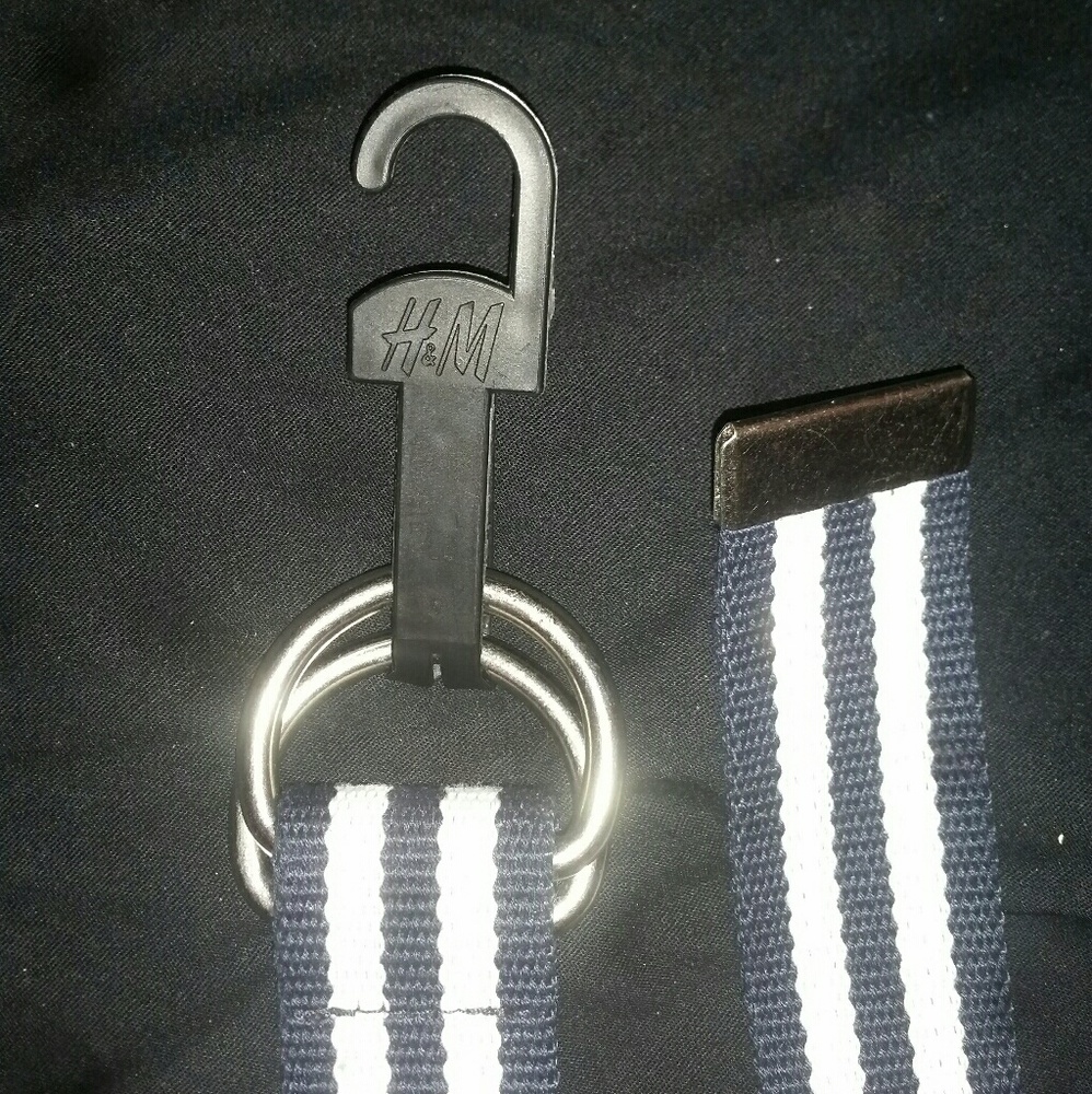 H&M navy blue & white belt