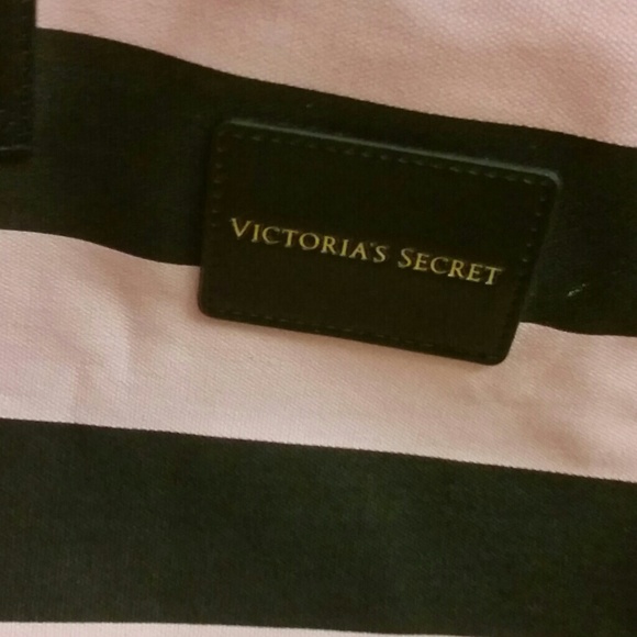 authentic victorias secret bag. - Picture 3 of 3